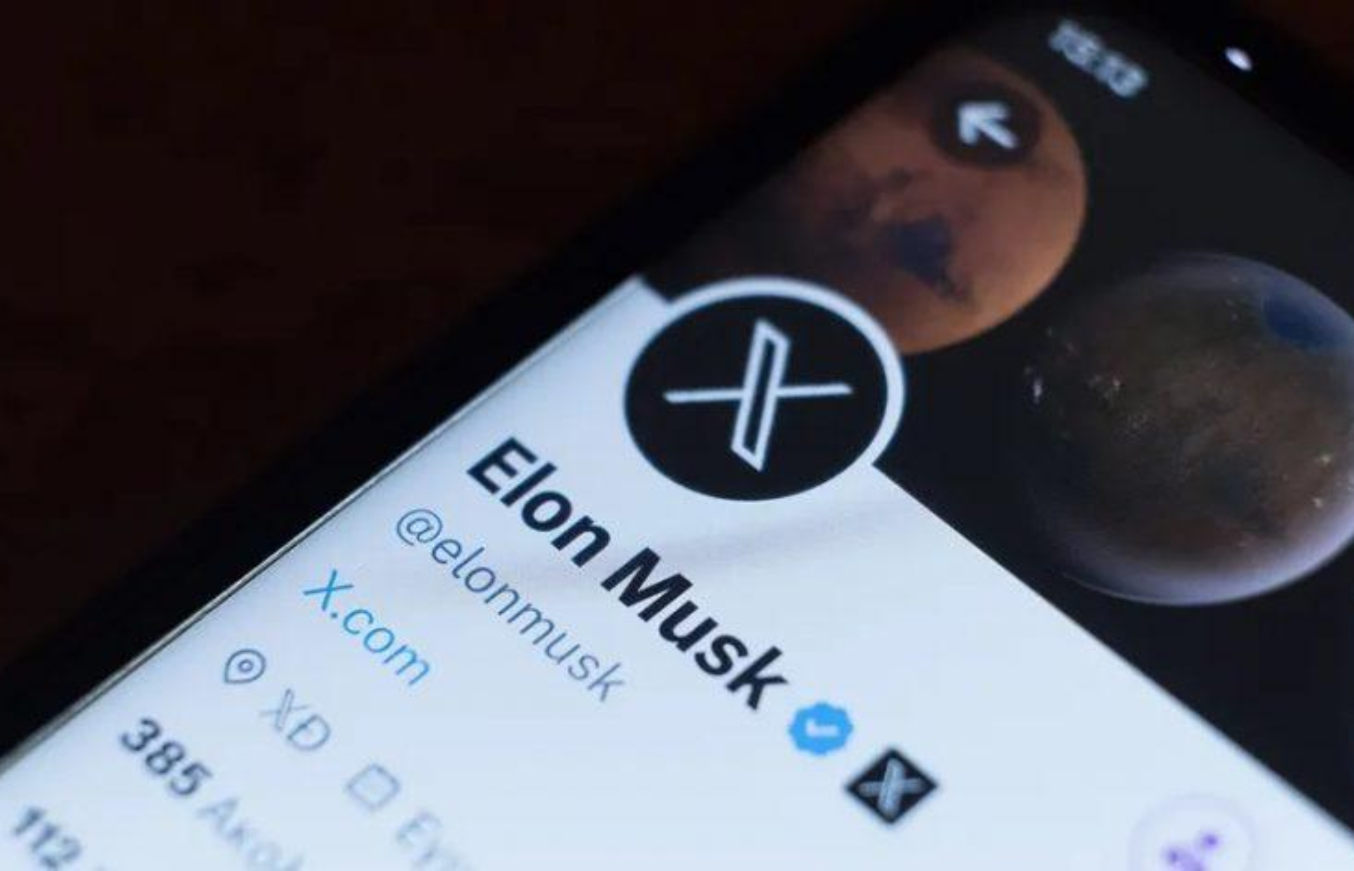 Elon Musk’s Bold Move: Rebranding Twitter as X
